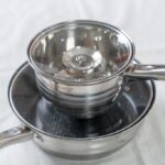 ENSEMBLE DE VAISSELLE EN INOX